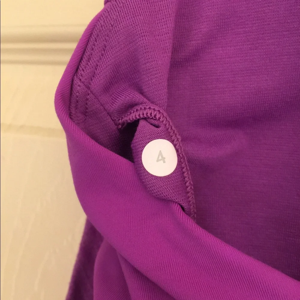 Lululemon work the circuit tank - Picture 3 of 4